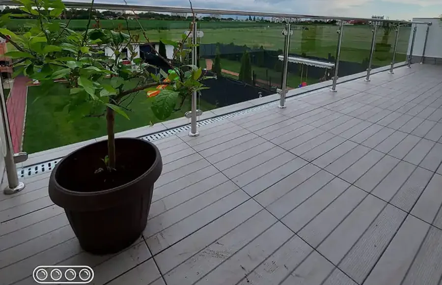 Balustradă din inox și sticlă realizată de Real Inox